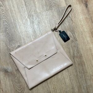 GARUGLIERI | Envelope Clutch Wristlet in Blush